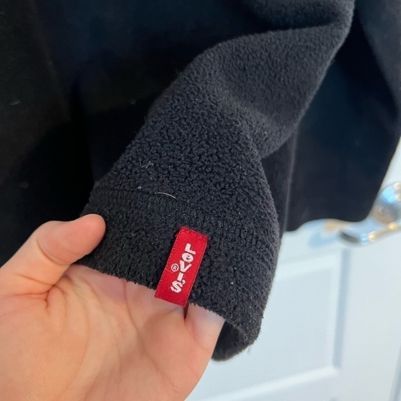𝅺levi’s Men’s Red Tab Black Sherpa Sweater Size XL - Picture 3 of 7
